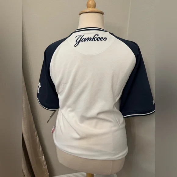 Yankees Shirt 💙 - Picture 4 of 6